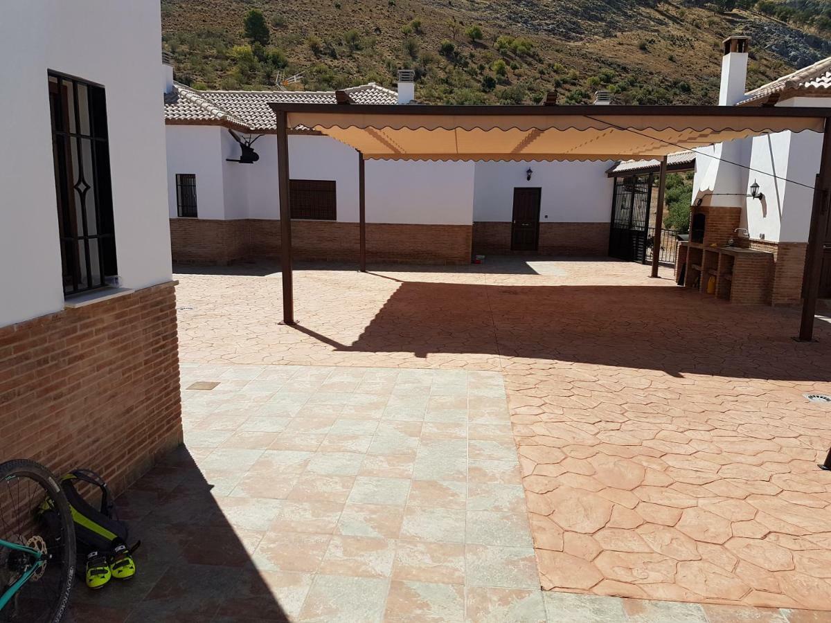 Apartamentos Rurales La Dehesa Del Acebuche Хаен Екстер'єр фото